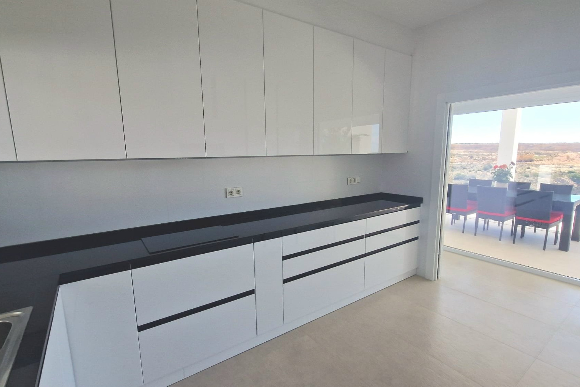 Resale - Villa -
La Marina