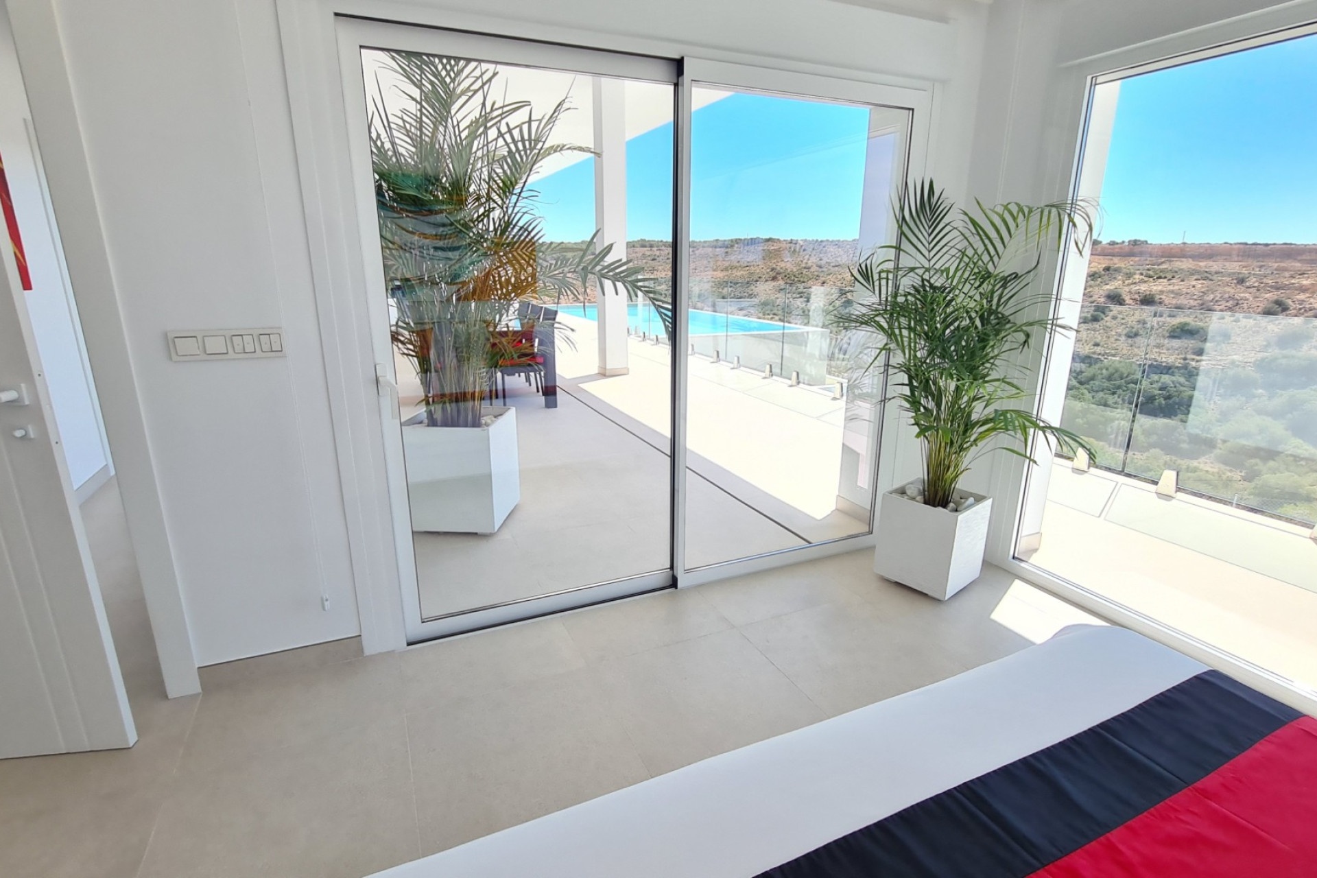 Resale - Villa -
La Marina