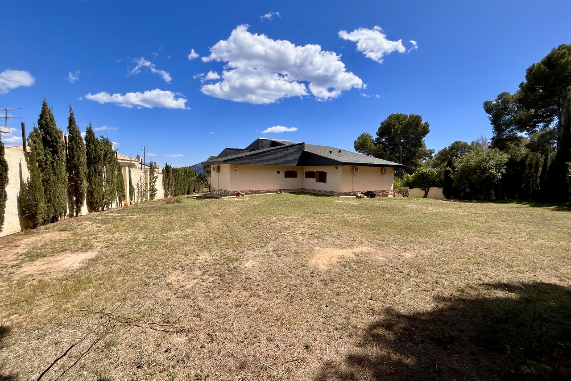 Resale - Villa -
La Nucía - Costa Blanca