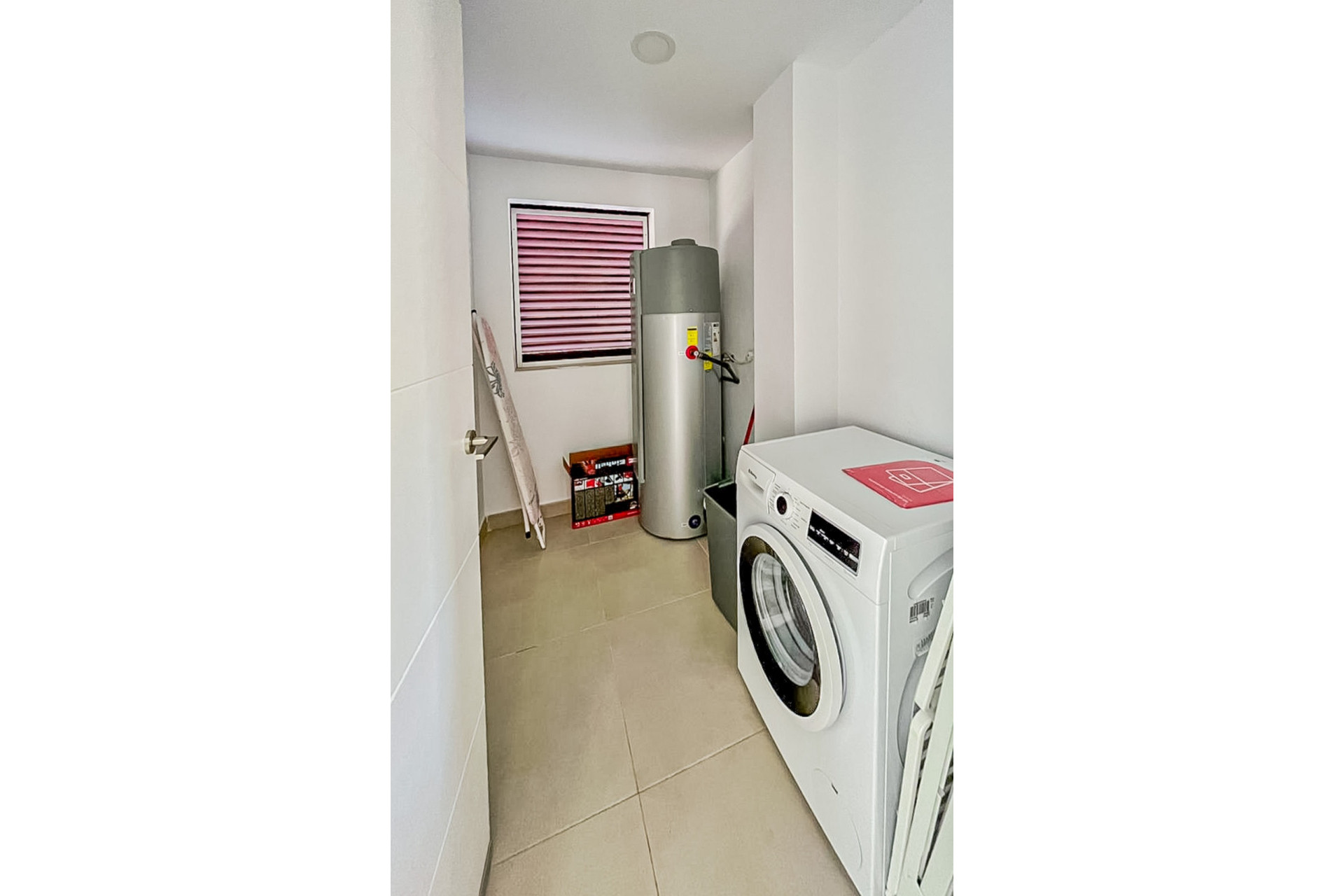 Resale - Villa -
La Nucía - Montebello