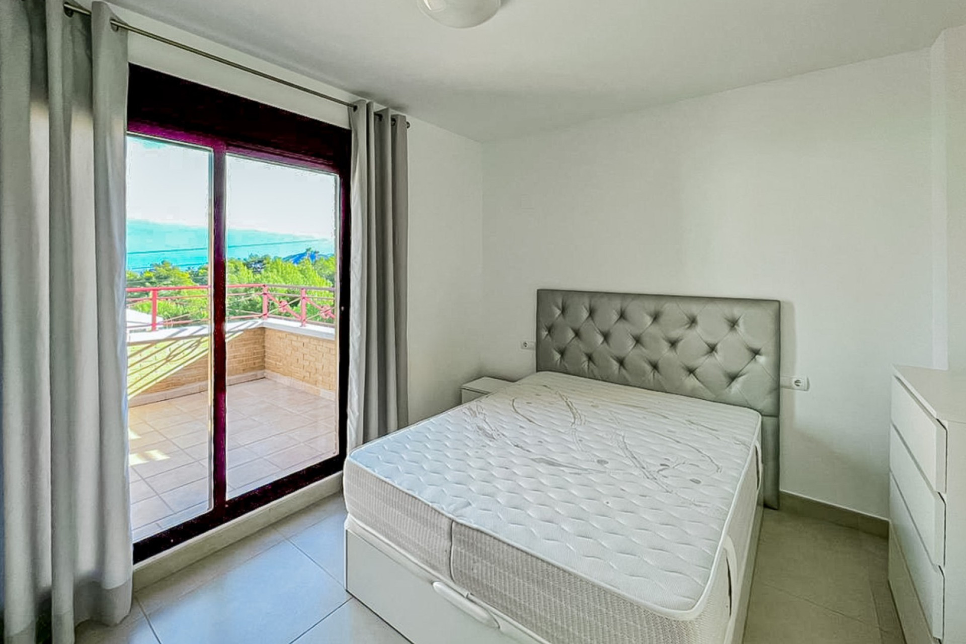 Resale - Villa -
La Nucía - Montebello