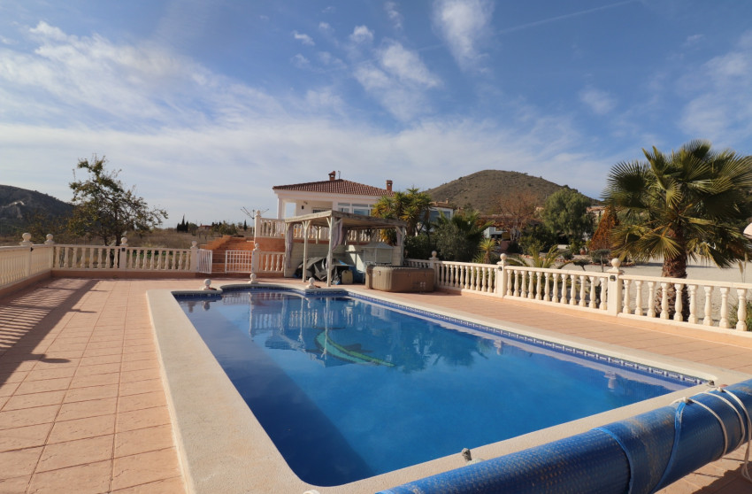 Resale - Villa -
La Romana