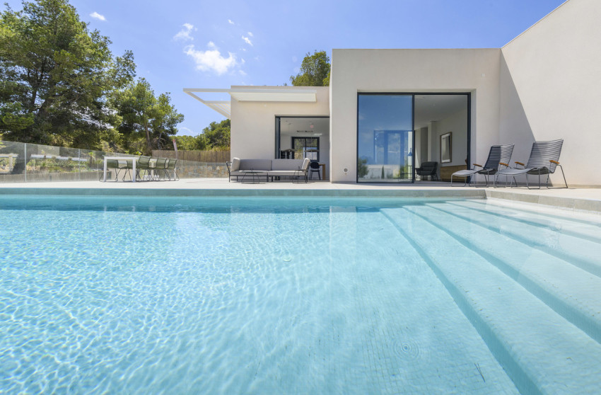 Resale - Villa -
Las Colinas Golf Resort