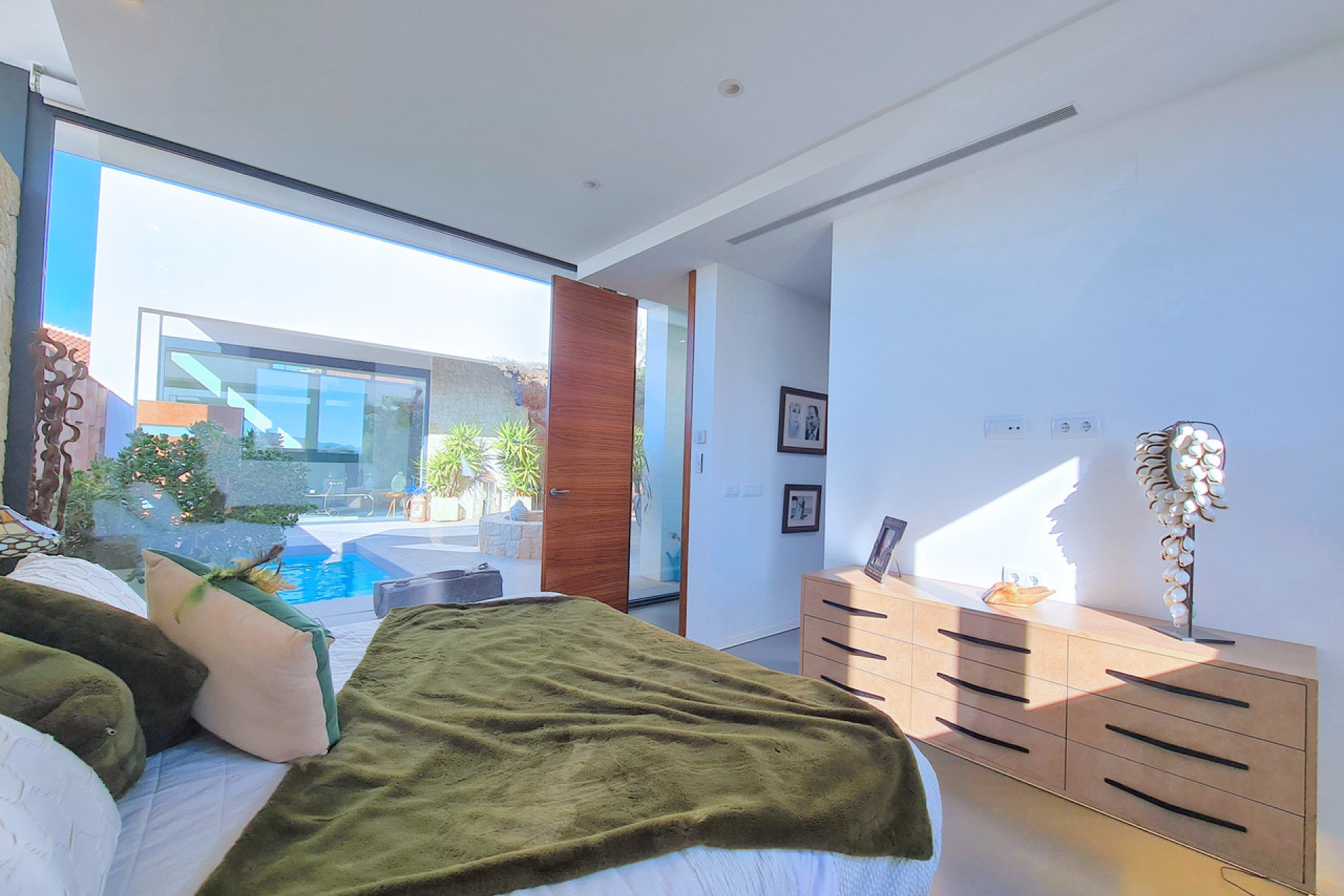 Resale - Villa -
Los Alcazares