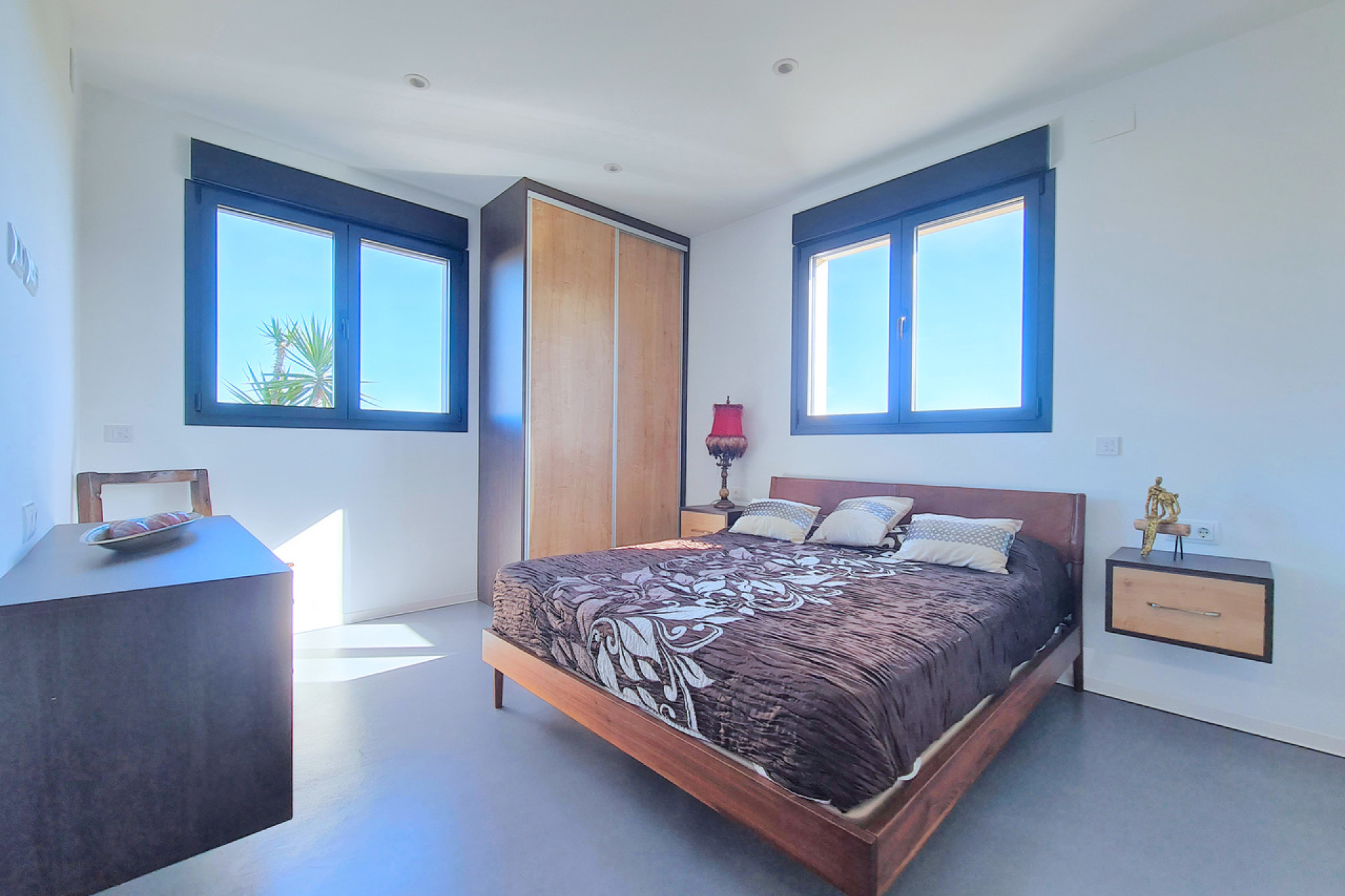 Resale - Villa -
Los Alcazares