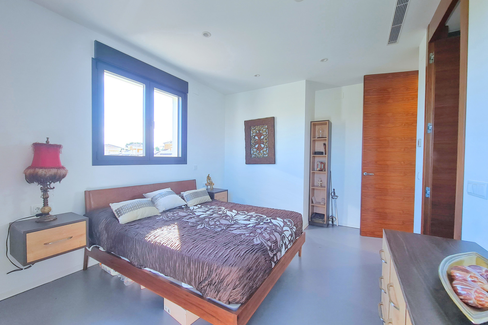 Resale - Villa -
Los Alcazares