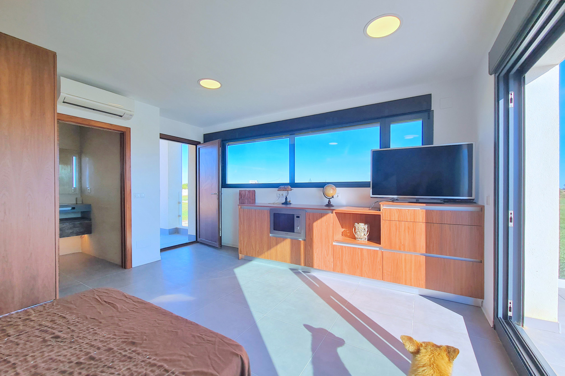 Resale - Villa -
Los Alcazares