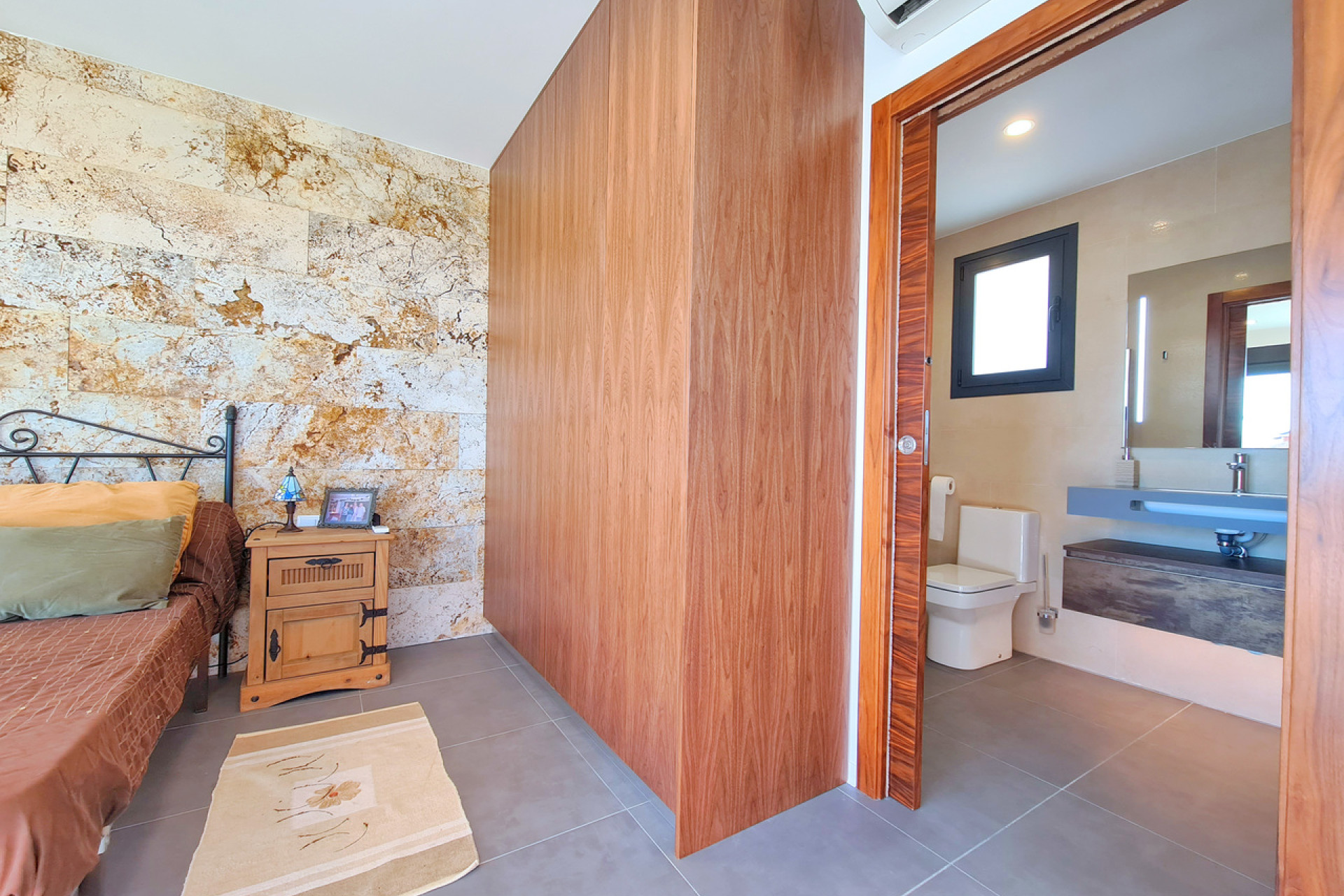 Resale - Villa -
Los Alcazares