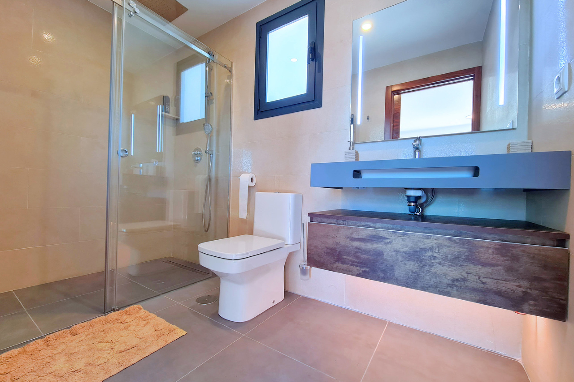 Resale - Villa -
Los Alcazares