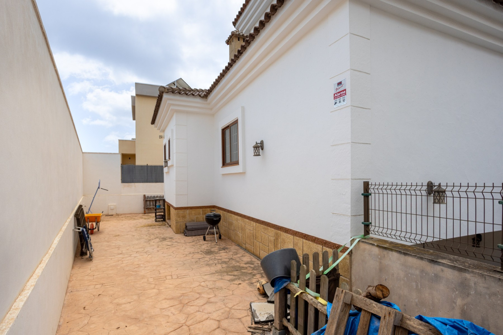 Resale - Villa -
Los Montesinos - La Herrada