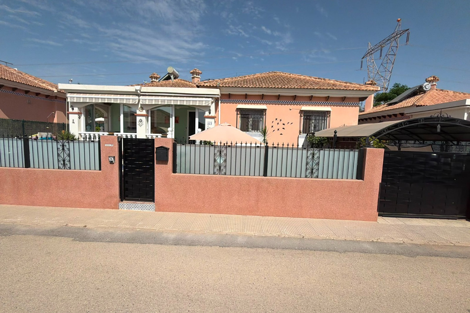 Resale - Villa -
Los Montesinos - La Herrada