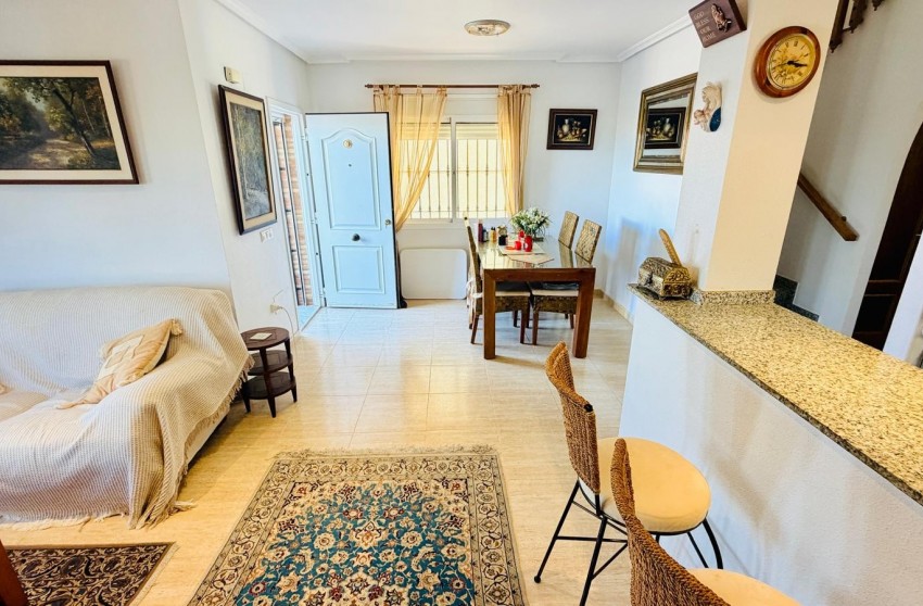 Resale - Villa -
Los Montesinos - La Herrada