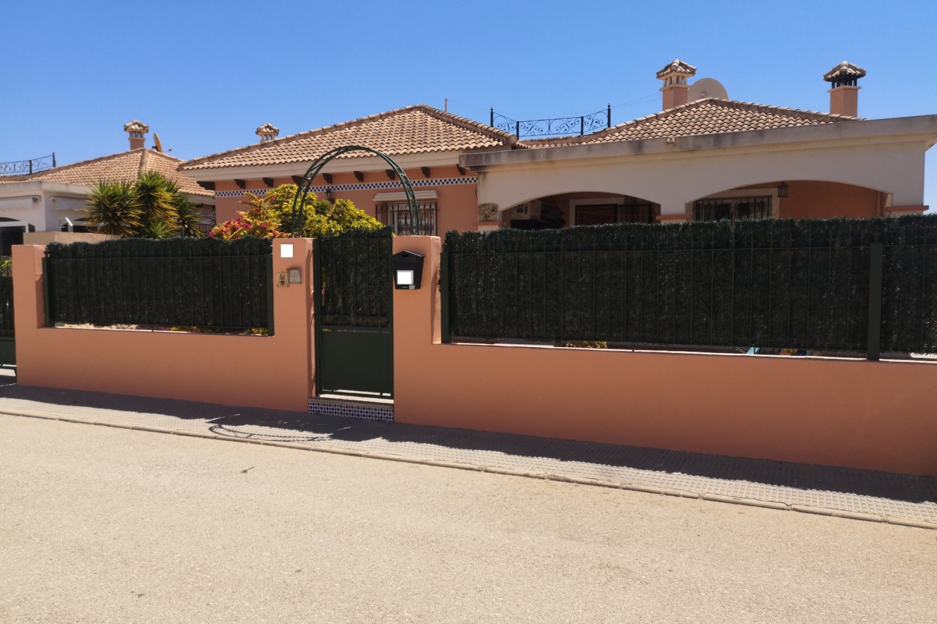 Resale - Villa -
Los Montesinos - Los Montesinos - Urb. La Herrada