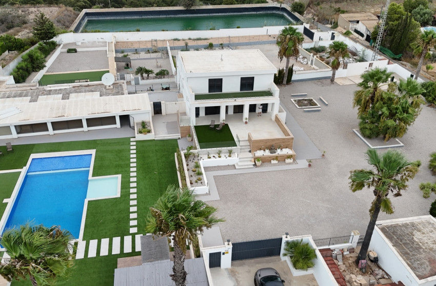 Resale - Villa -
Los Montesinos