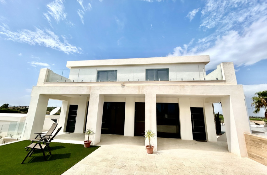 Resale - Villa -
Los Montesinos