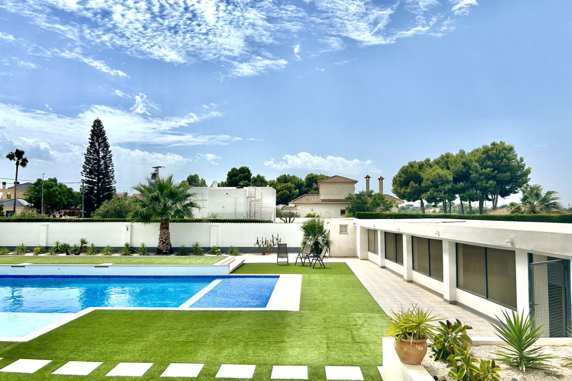 Resale - Villa -
Los Montesinos