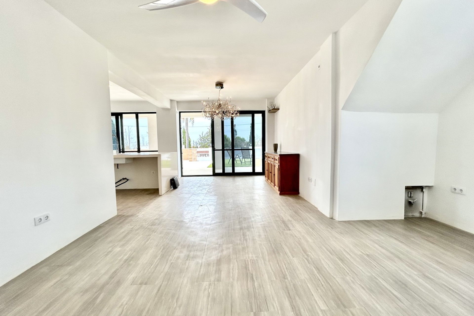 Resale - Villa -
Los Montesinos