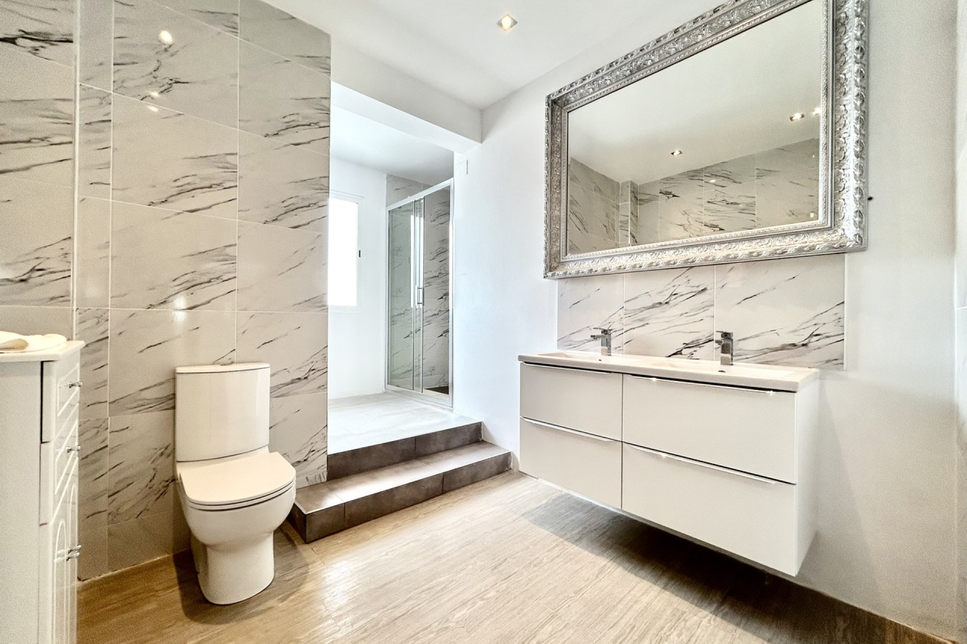 Resale - Villa -
Los Montesinos