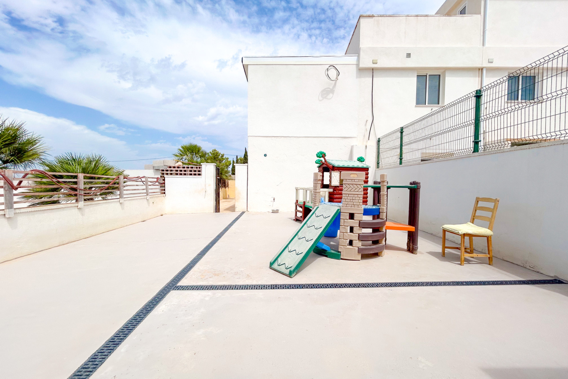 Resale - Villa -
Los Montesinos