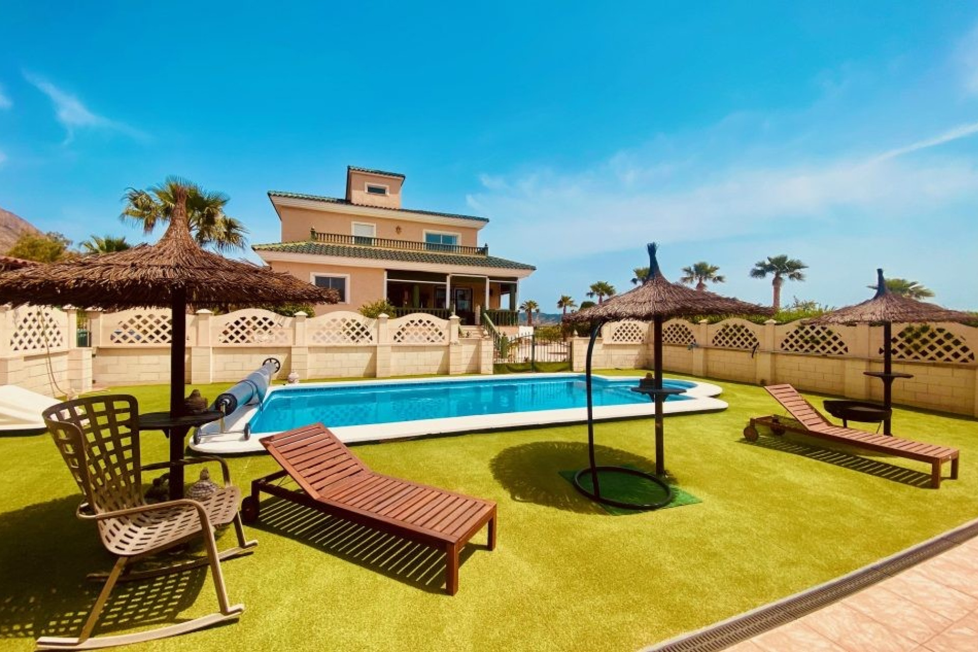Resale - Villa -
Macisvenda - MACISVENDA