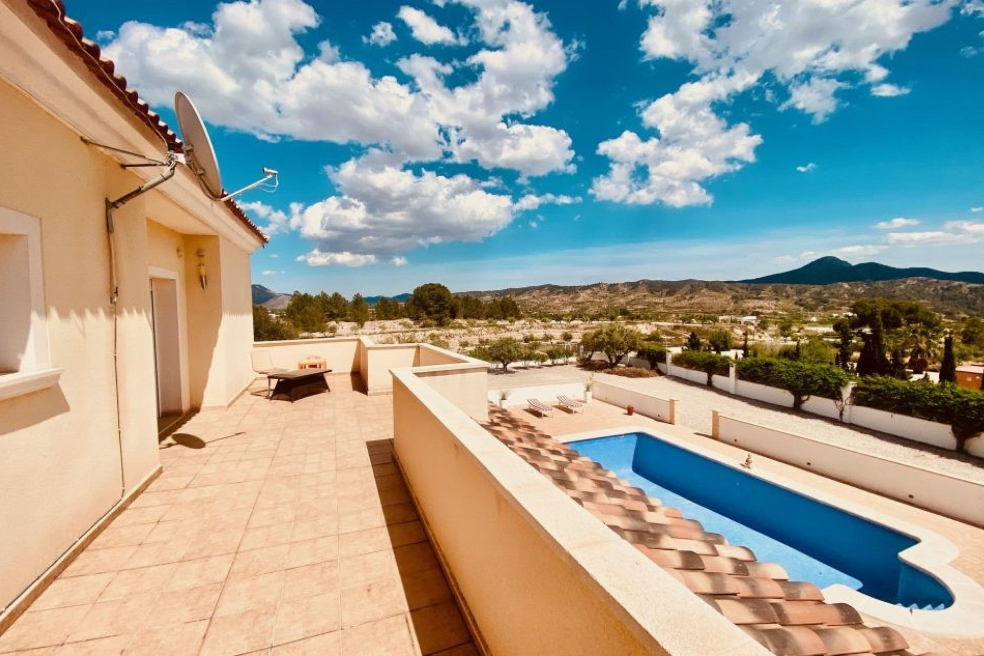 Resale - Villa -
Macisvenda - MACISVENDA