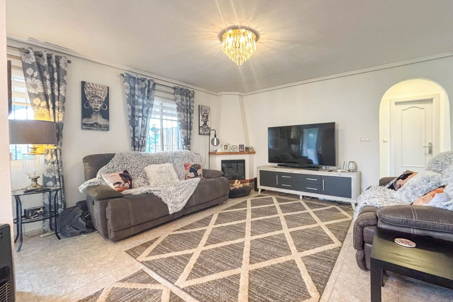 Resale - Villa -
Monforte del Cid