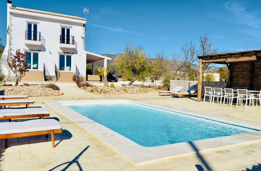 Resale - Villa -
Monovar