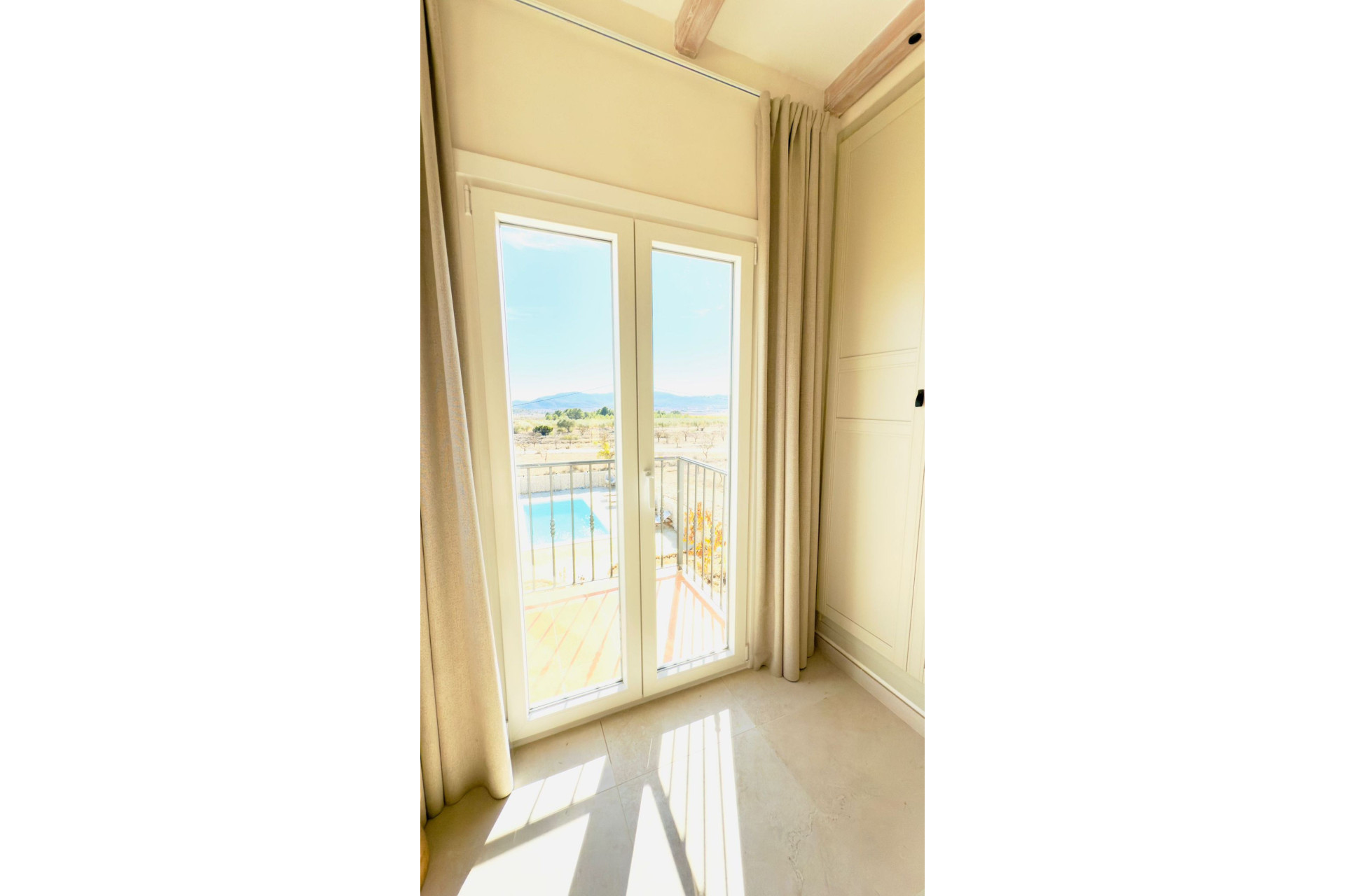 Resale - Villa -
Monovar