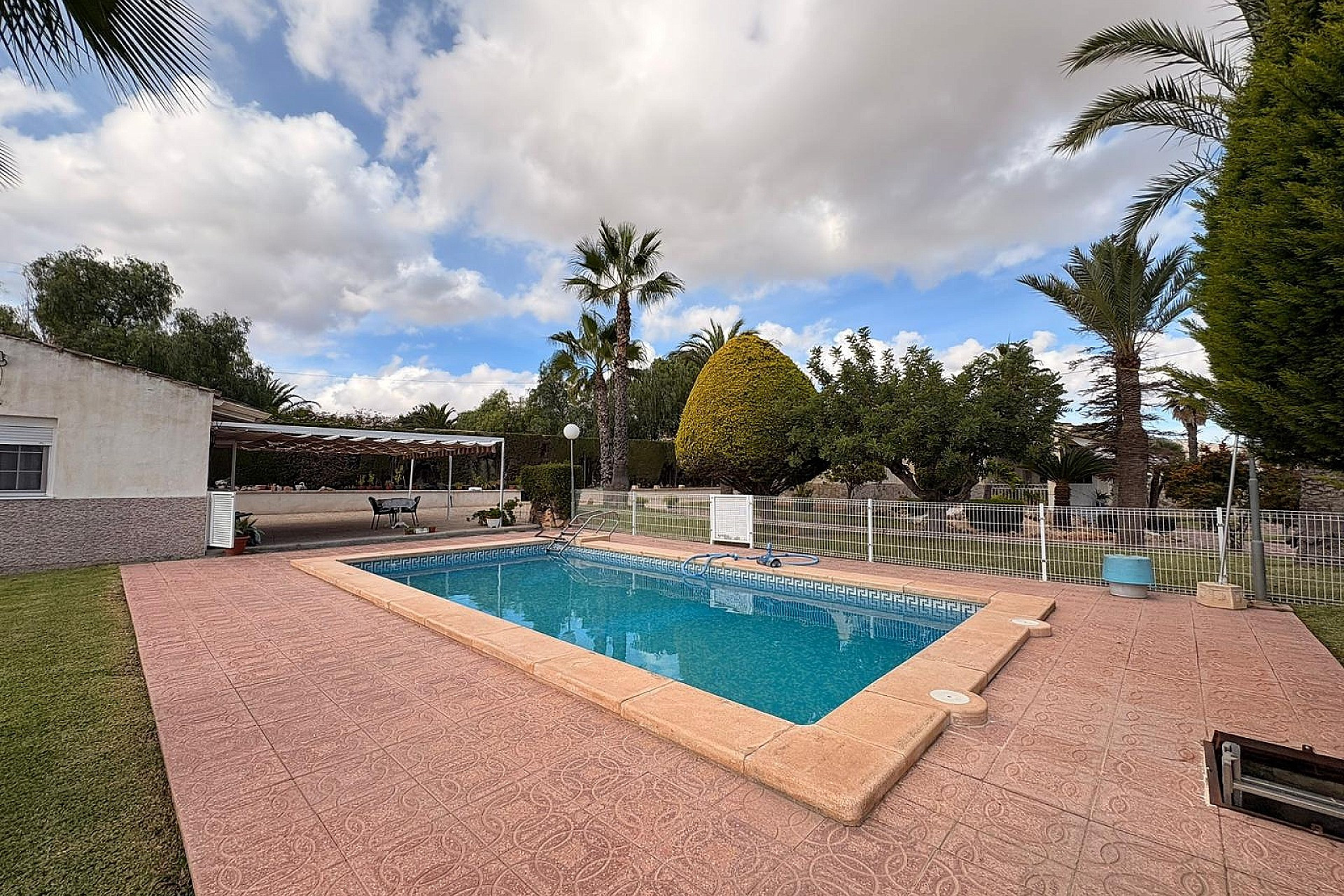 Resale - Villa -
Monovar