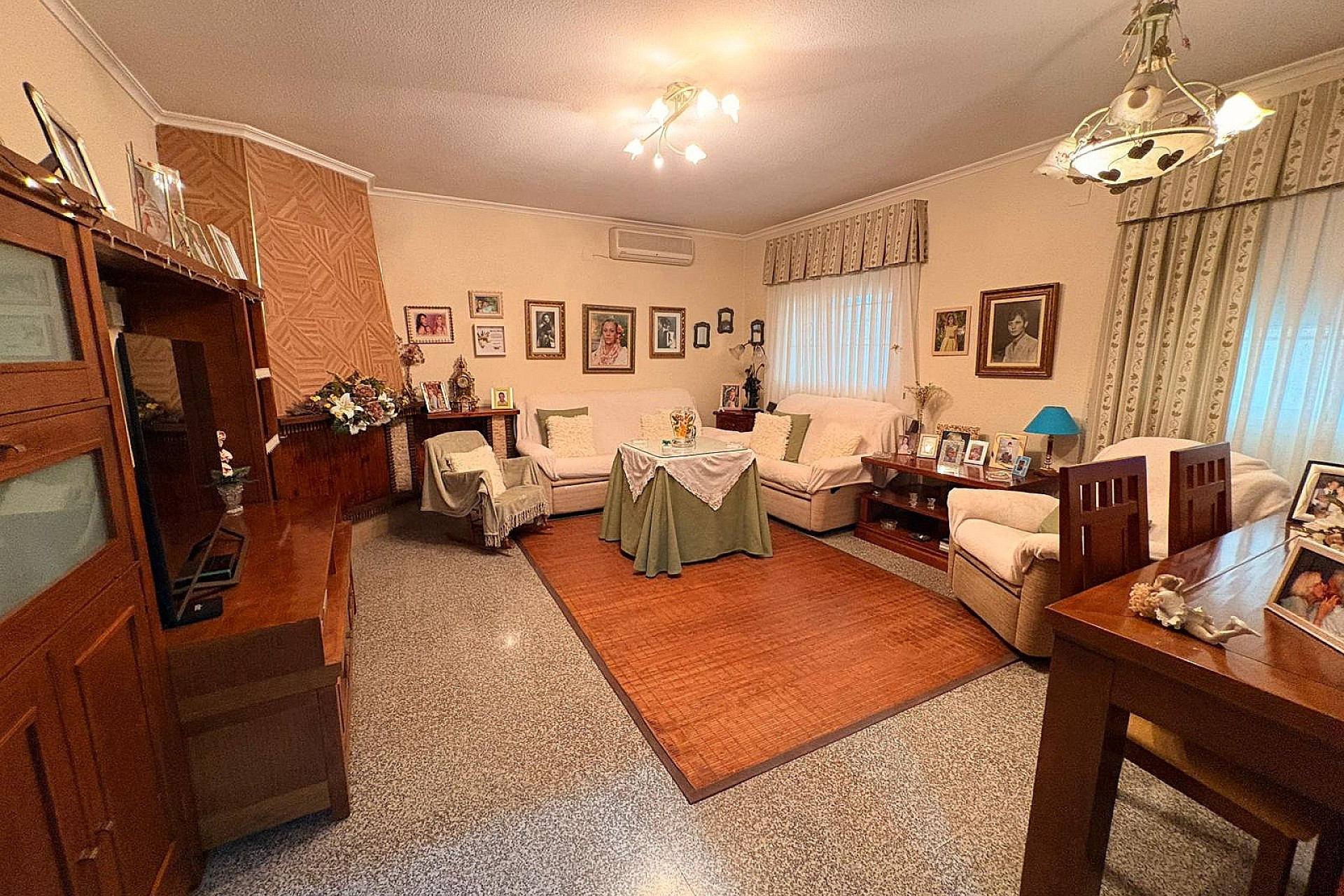 Resale - Villa -
Monovar