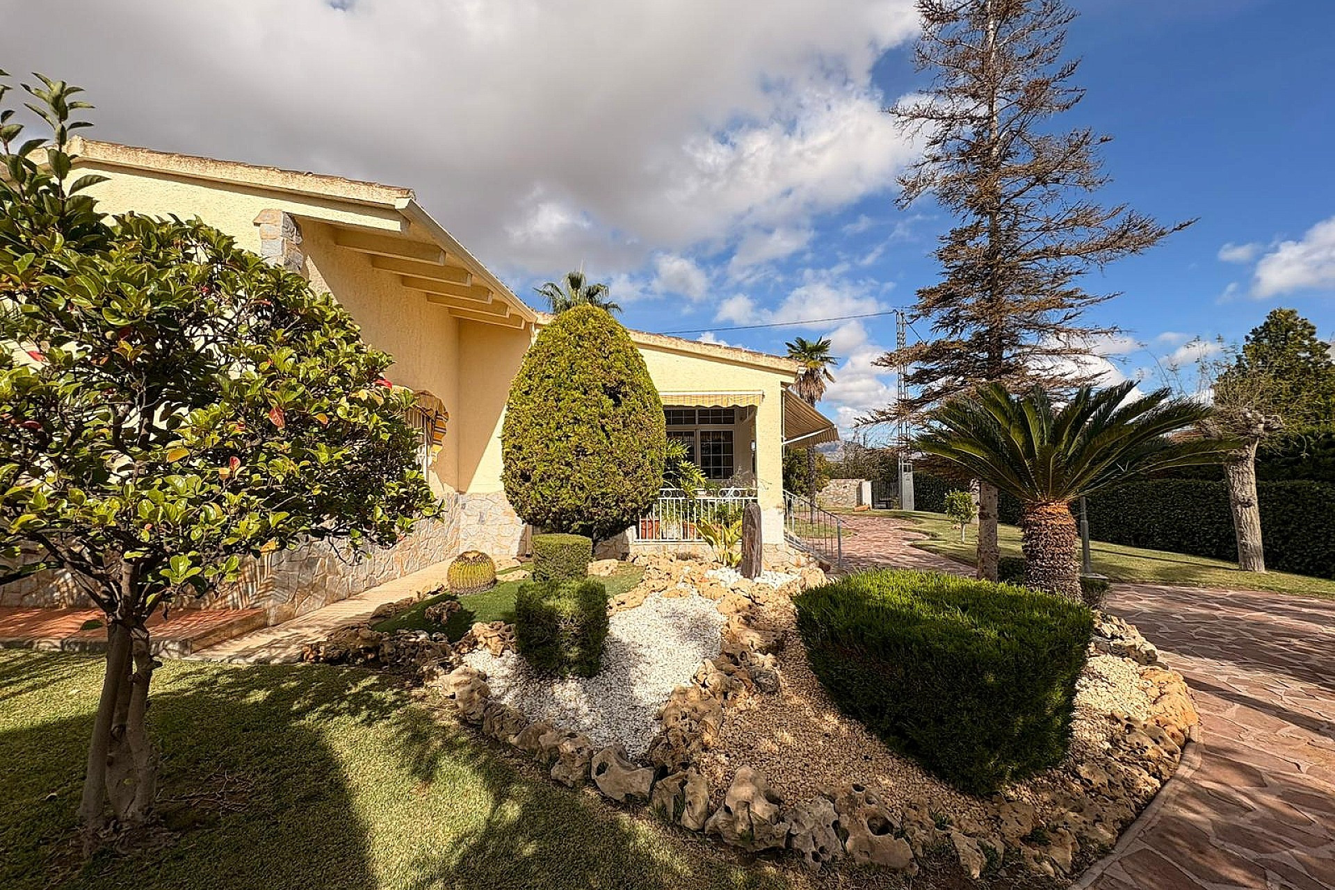 Resale - Villa -
Monovar