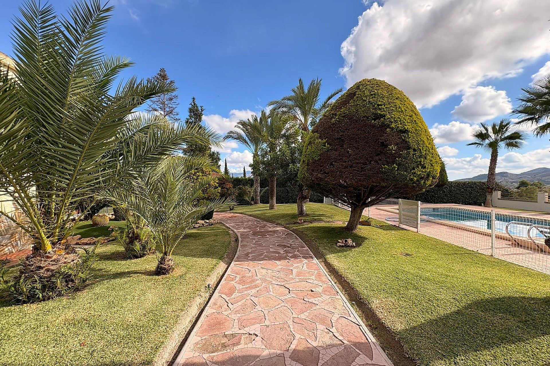 Resale - Villa -
Monovar