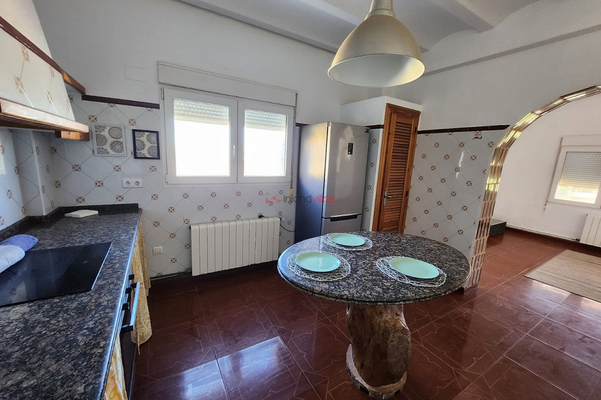 Resale - Villa -
Novelda