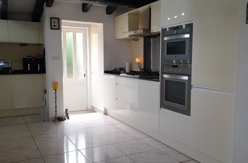 Resale - Villa -
Orba - Inland