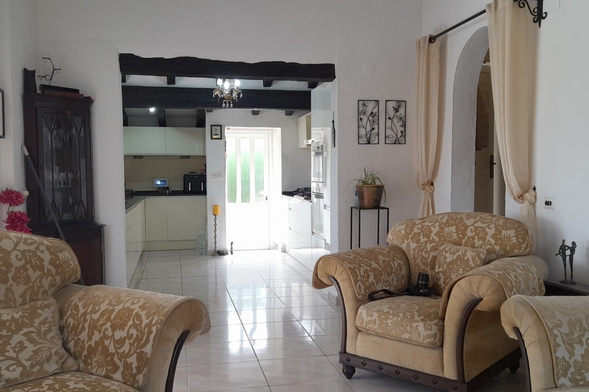Resale - Villa -
Orba - Inland