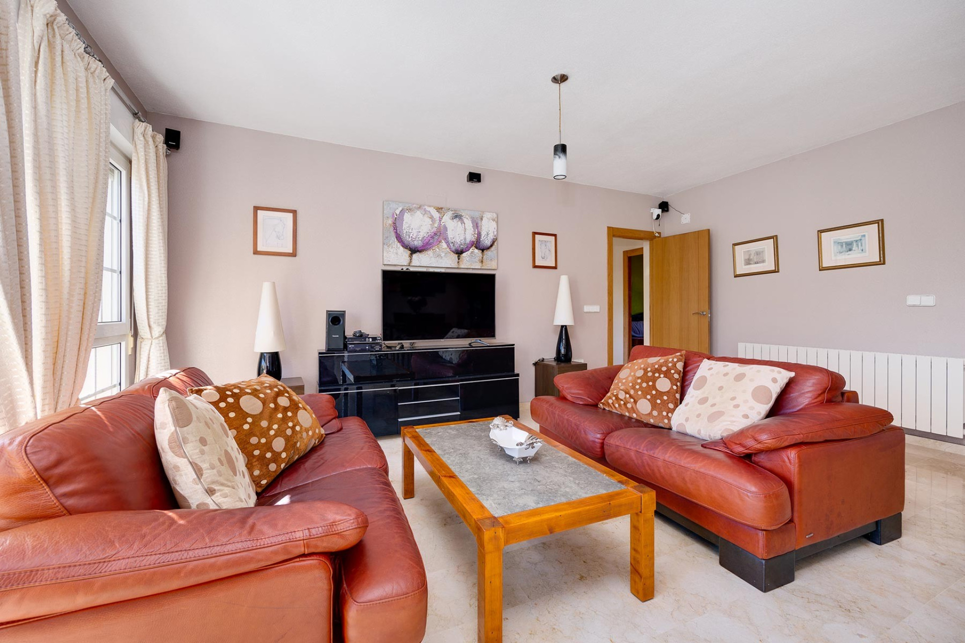 Resale - Villa -
Orihuela Costa - Costa Blanca