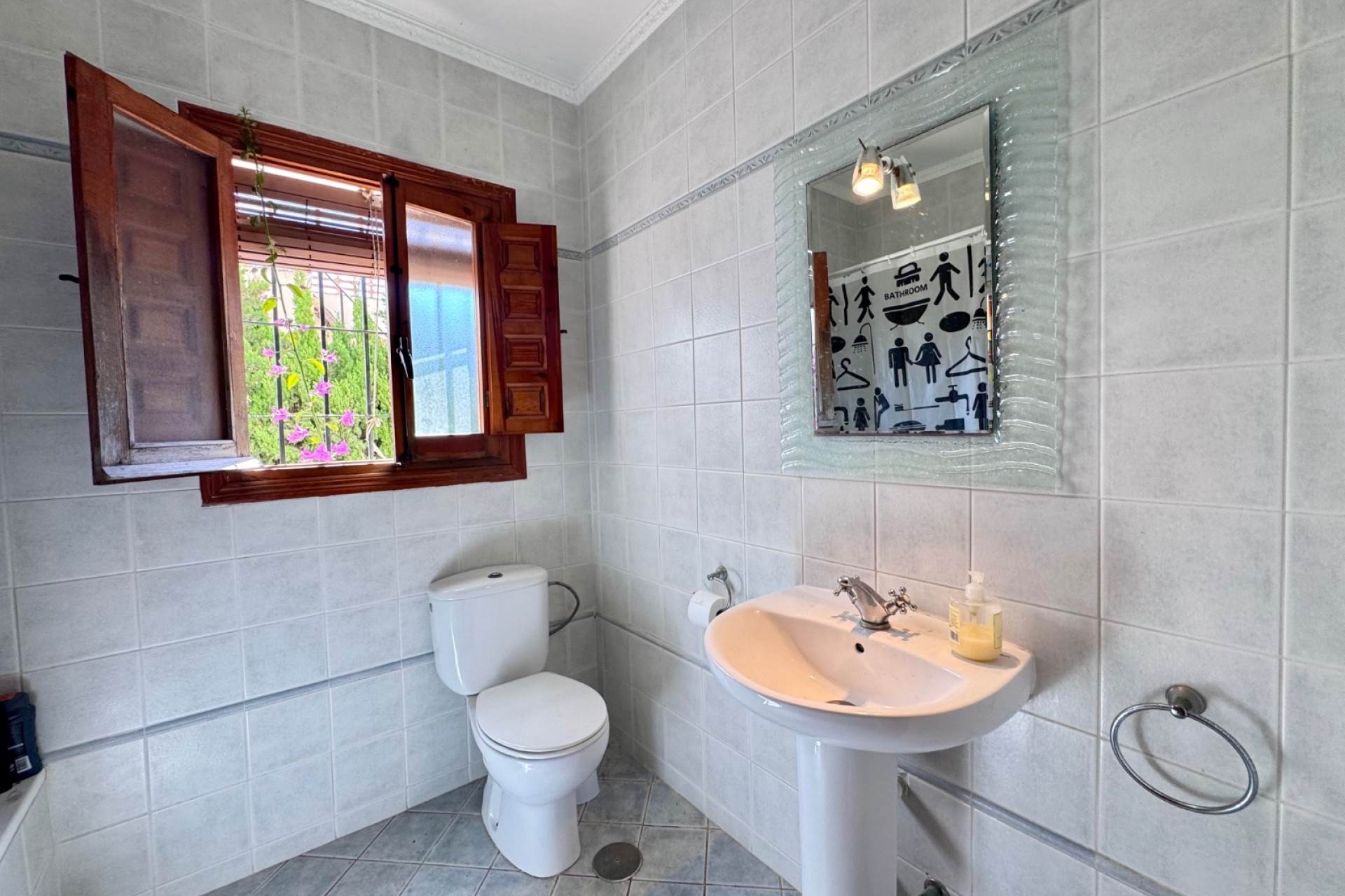 Resale - Villa -
Orihuela Costa - Costa Blanca