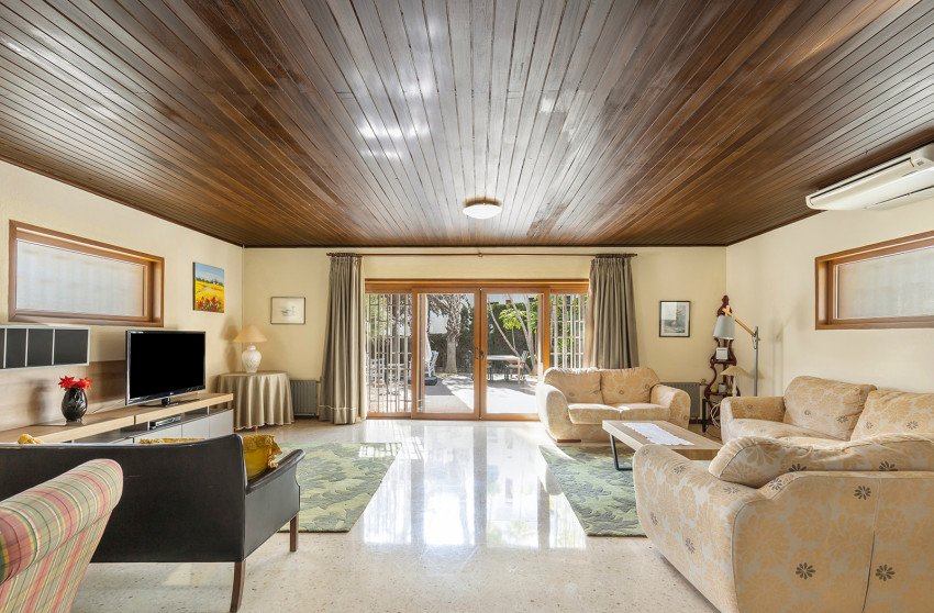 Resale - Villa -
Orihuela Costa - Costa Blanca