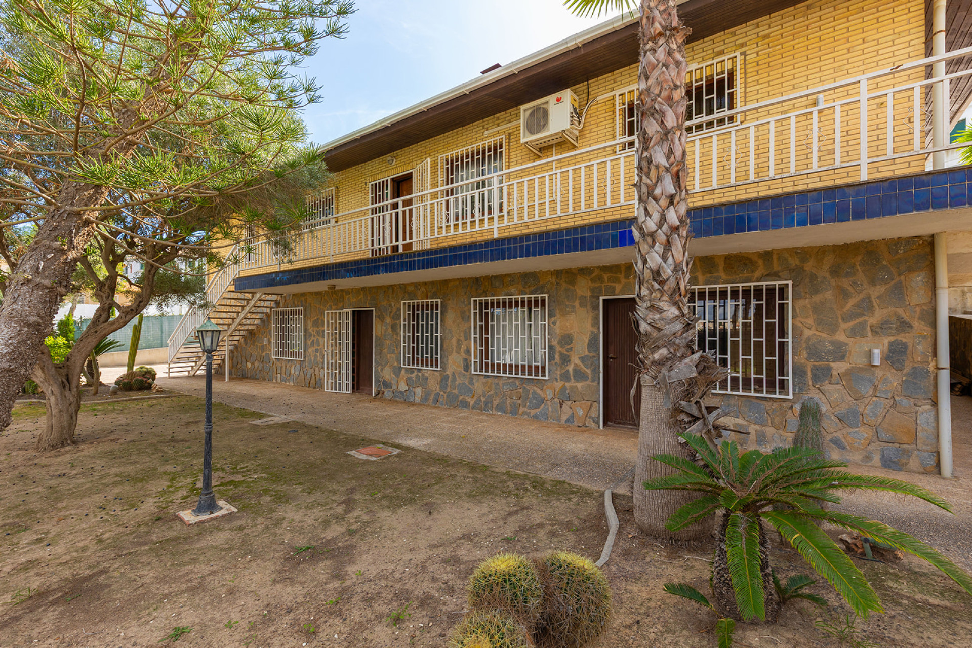 Resale - Villa -
Orihuela Costa - Costa Blanca