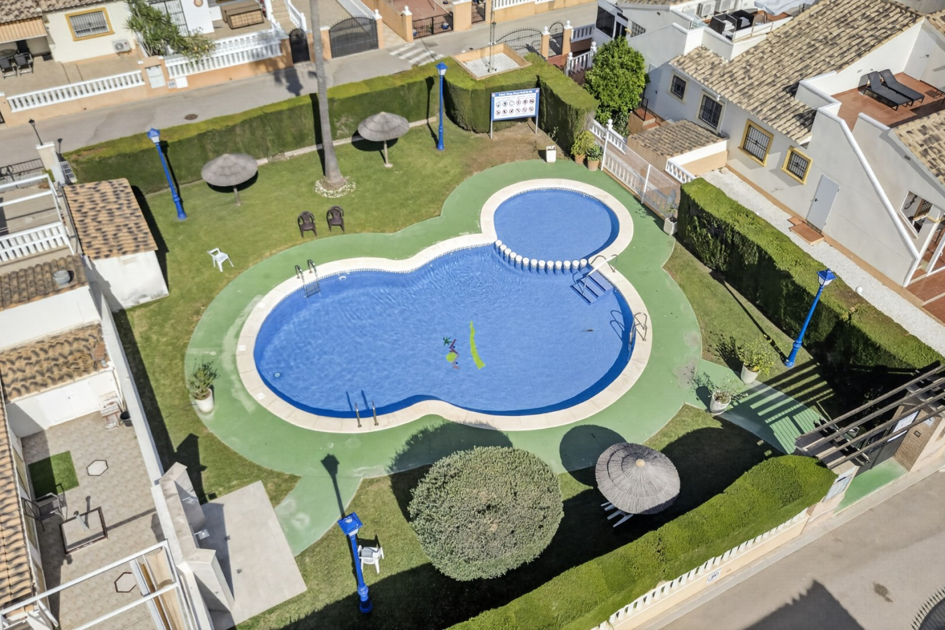 Resale - Villa -
Orihuela Costa - Costa Blanca
