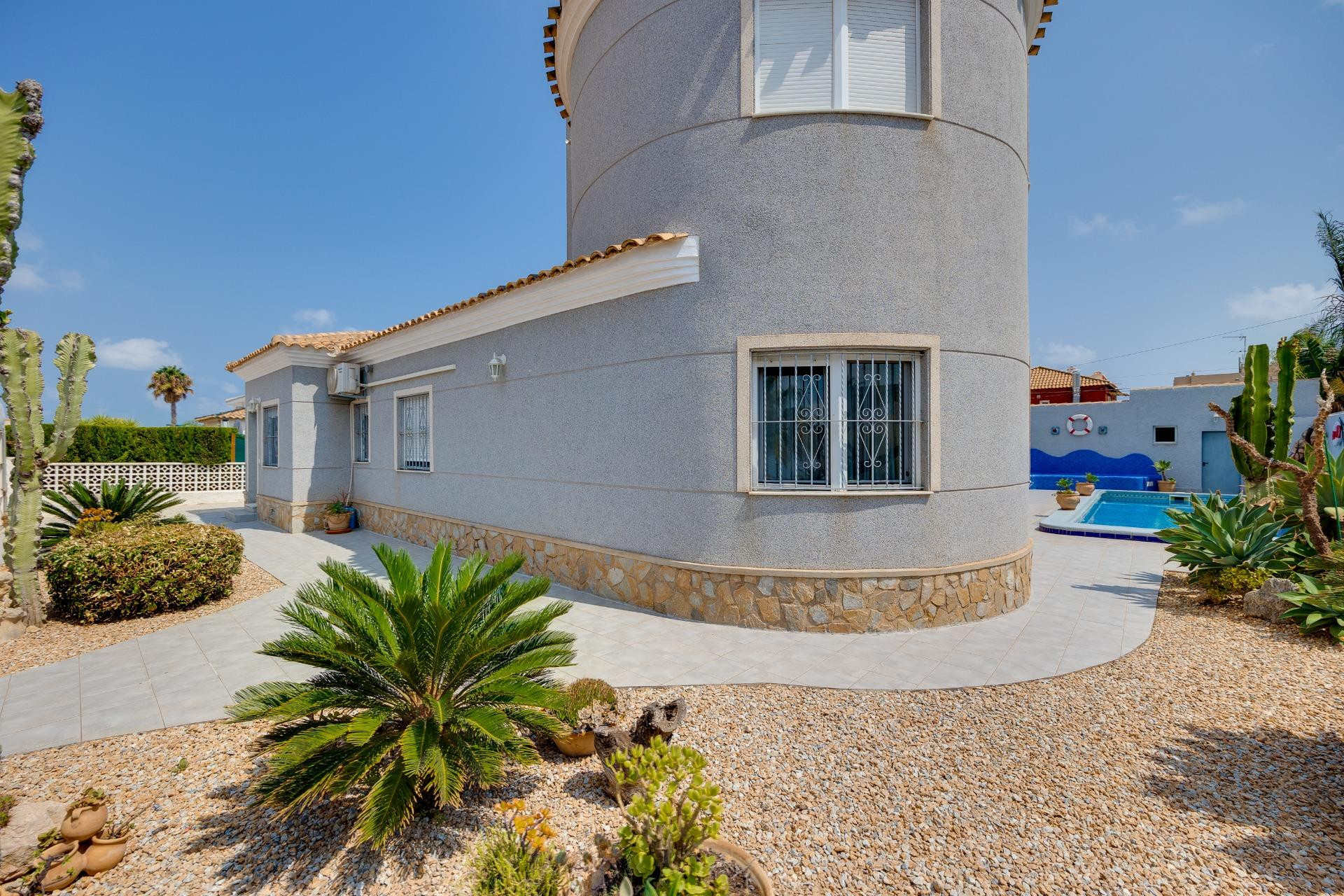 Resale - Villa -
Orihuela Costa - La Regia