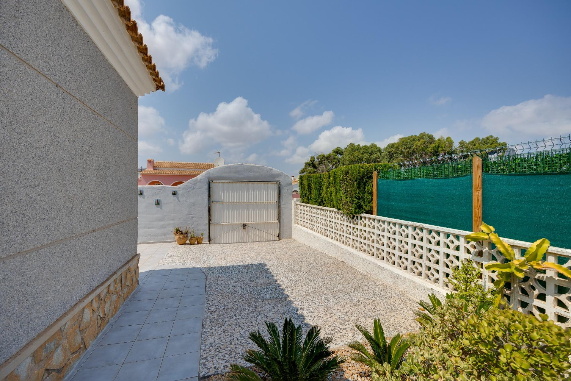 Resale - Villa -
Orihuela Costa - La Regia