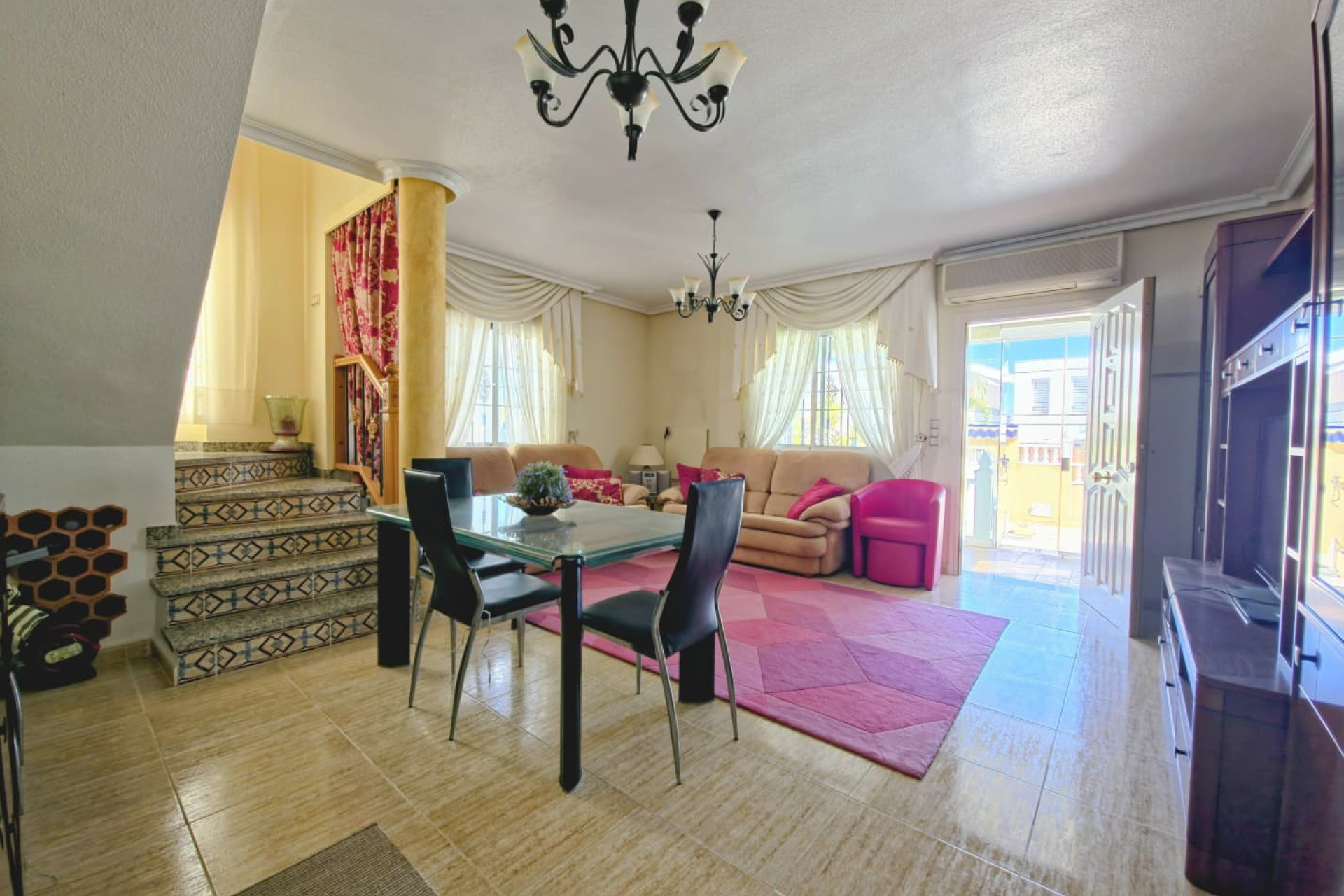 Resale - Villa -
Orihuela Costa - Las Filipinas