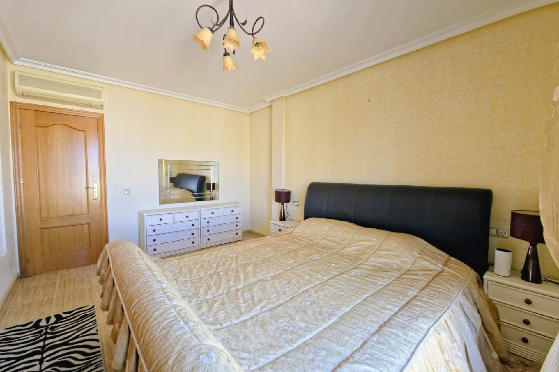 Resale - Villa -
Orihuela Costa - Las Filipinas