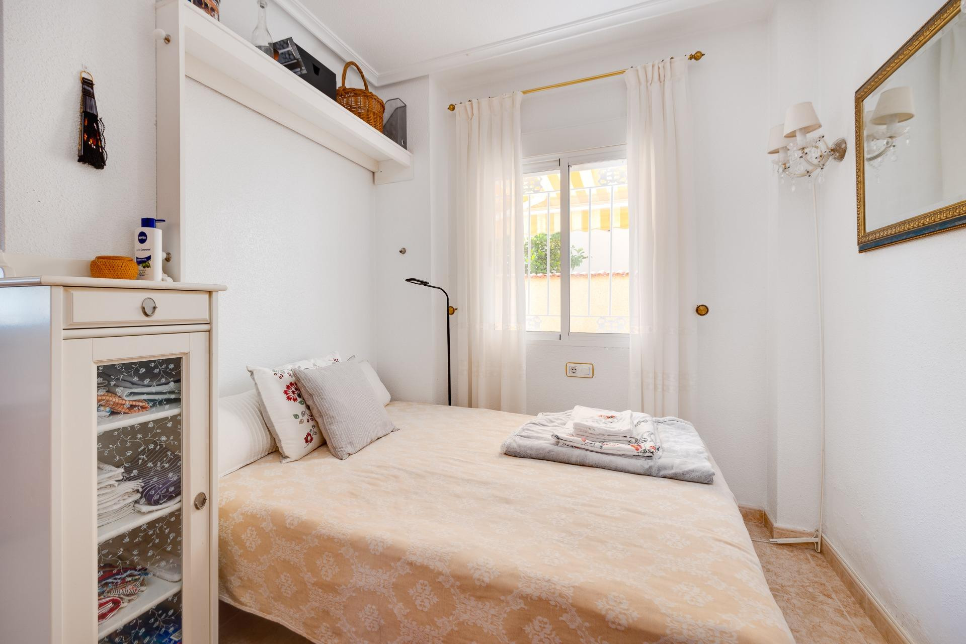Resale - Villa -
Orihuela Costa - Lomas de Don Juan