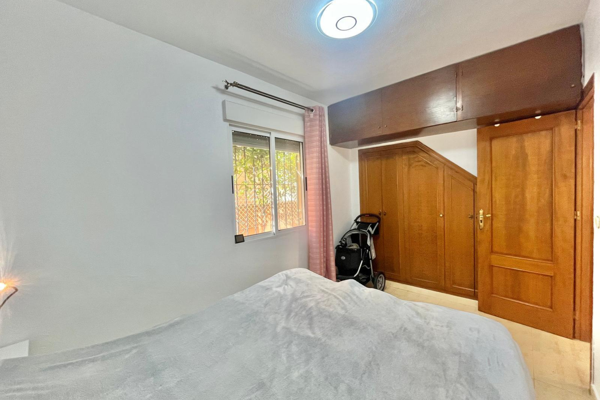 Resale - Villa -
Orihuela Costa - Los Almendros-la Florida