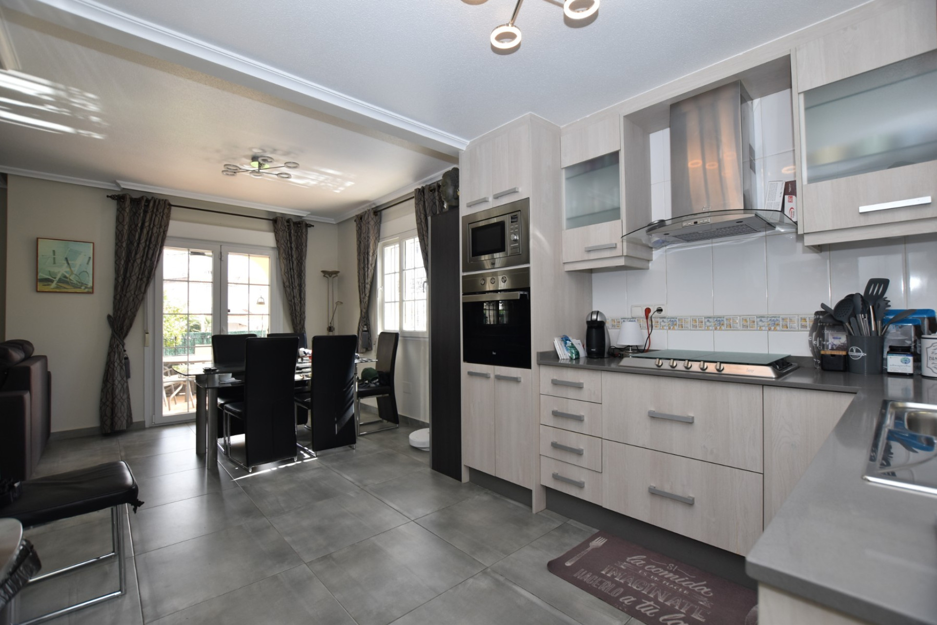 Resale - Villa -
Orihuela Costa - Los Dolses