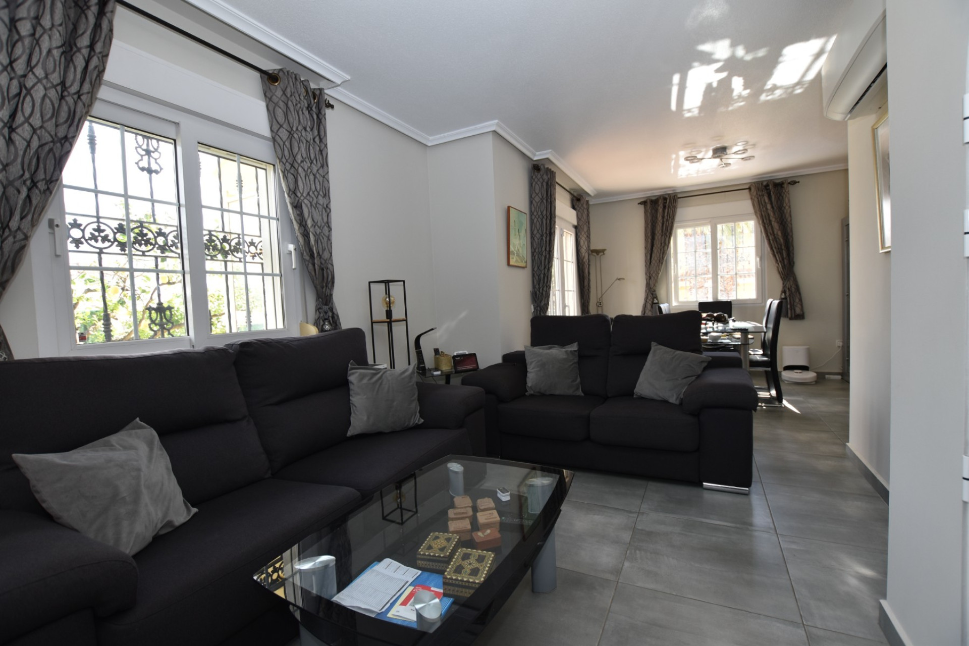 Resale - Villa -
Orihuela Costa - Los Dolses