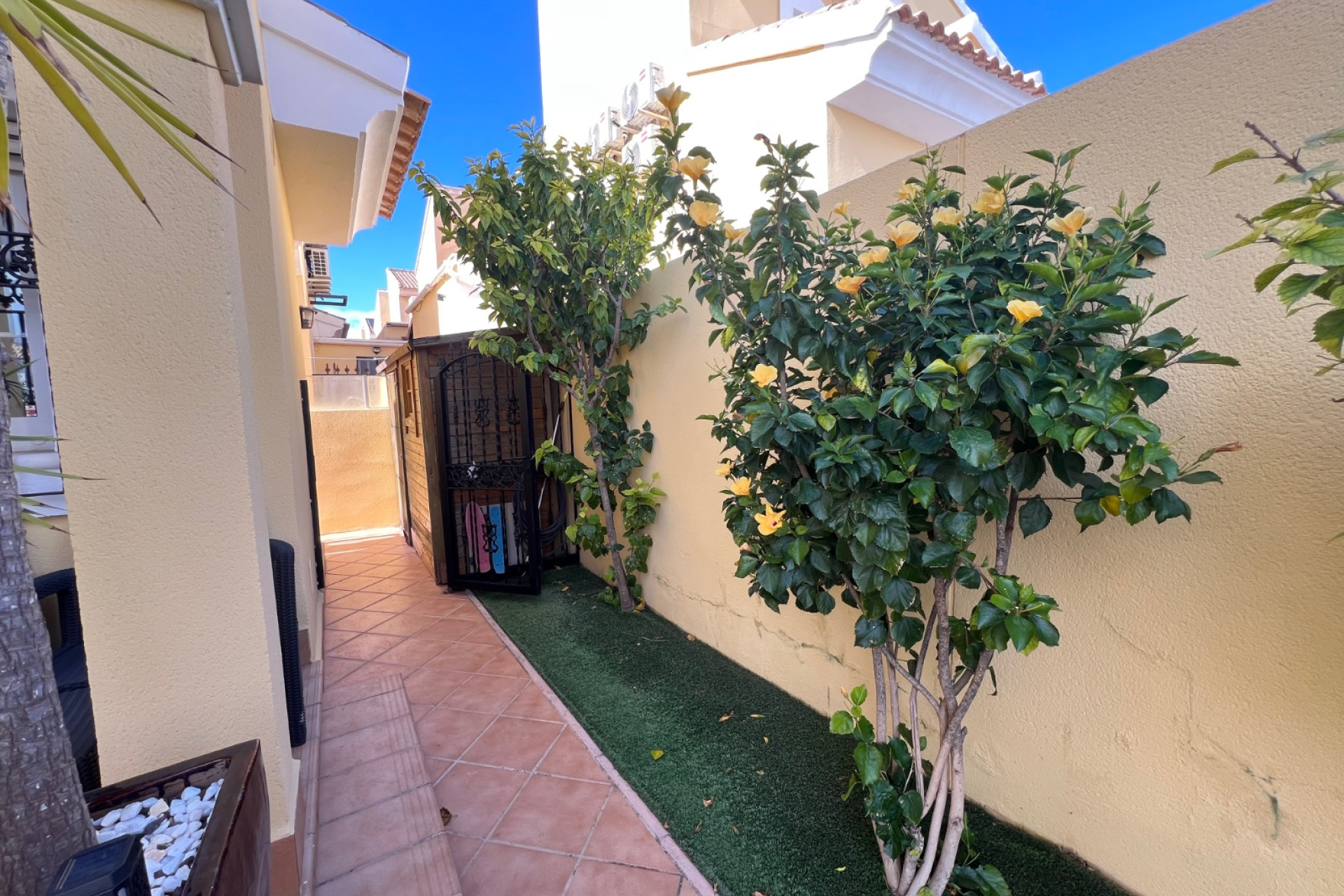 Resale - Villa -
Orihuela Costa - Los Dolses