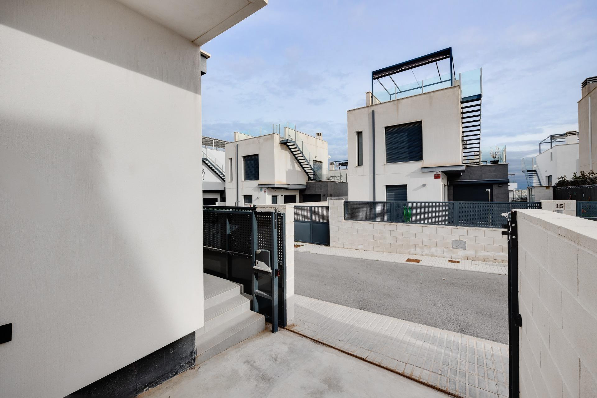 Resale - Villa -
Orihuela Costa - PAU 26